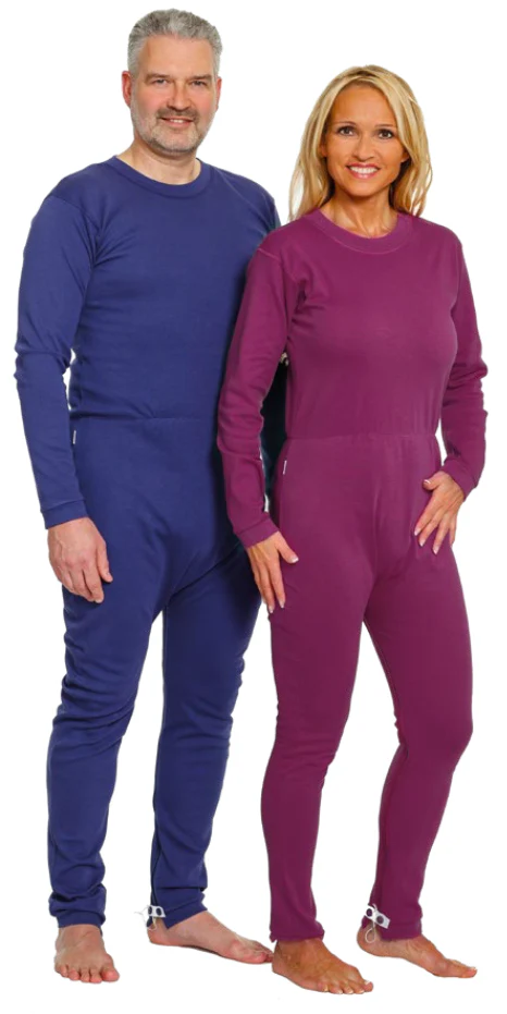 Suprima Pflegeoverall Slim, lang, Rücken- und Beinreißverschluss, Baumwolle, unisex, Erika (weinrot/lila) - Image 2